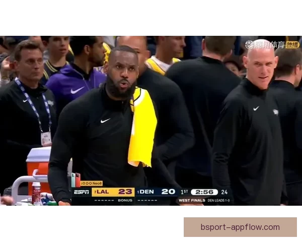 西卡因不满裁判判罚摊手抱怨遭二次技术犯规被驱逐出场